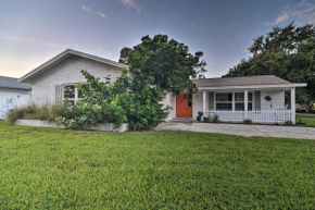 Sun-Soaked Seminole Retreat, 4 Miles to Beach!